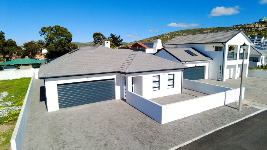 4 Bedroom Property for Sale in Sandy Point Beach Estate Western Cape